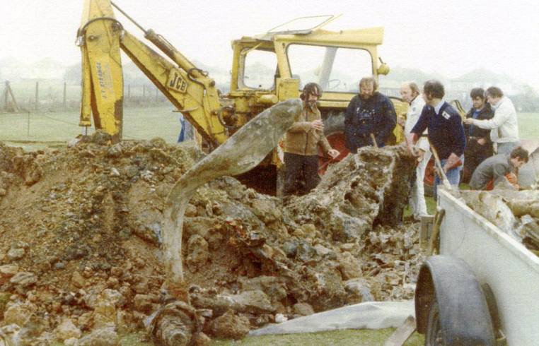 10 Prop blade Wealden dig