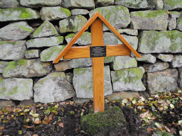 2 a Memorial for Wolfgang Schlott    crew    23.10.2016 x2