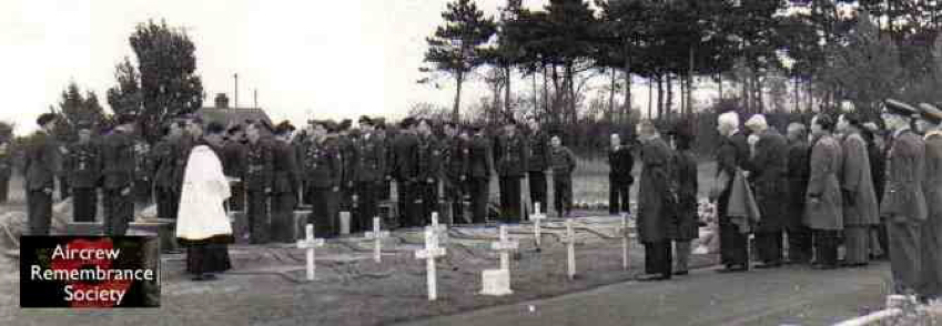 funeral-of-the-crew-at-caister