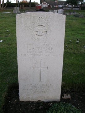 r.a.-trundle-97-squadron-lincoln-re373