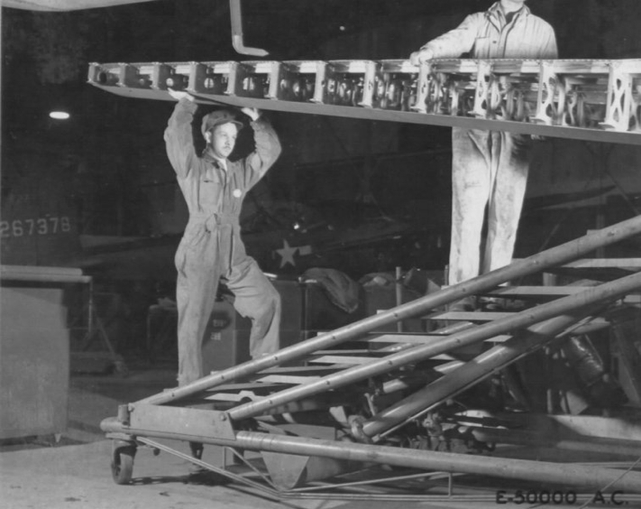 (1) Blicks aircraft in background