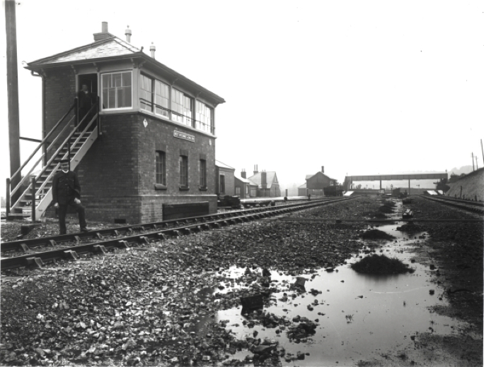 (5) L3158 West Wycombe Signal Box